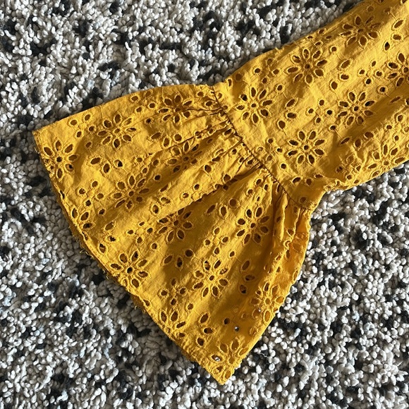 ModCloth Closet London Long Sleeve Top with Lace & Flared Sleeves Women's Small - Picture 5 of 6